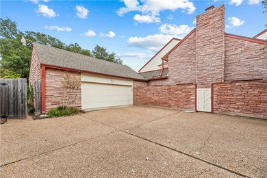 Experience elegant living in this spacious 4-bedroom, 4-bath on Corpus Christi Country Club Golf Course in Texas - for sale on GolfHomes.com, golf home, golf lot