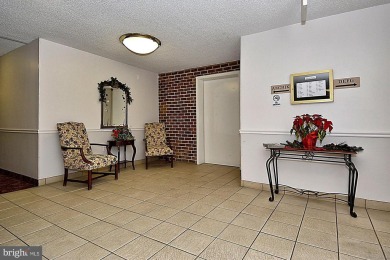 Lovely 2-bedroom/2 -bath condo home with  lots of natural light on Leisure World Golf Club in Maryland - for sale on GolfHomes.com, golf home, golf lot