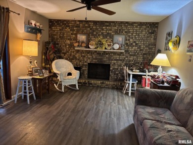 Homeowners have lived in this home for almost 40 years and on Edgewood Golf Course in Illinois - for sale on GolfHomes.com, golf home, golf lot