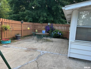 Homeowners have lived in this home for almost 40 years and on Edgewood Golf Course in Illinois - for sale on GolfHomes.com, golf home, golf lot