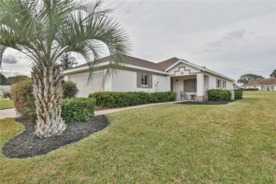 OUTSTANDING GOLF COURSE WIEW!  This 2BD/2BA house has been on Ocala Palms Golf and Country Club in Florida - for sale on GolfHomes.com, golf home, golf lot