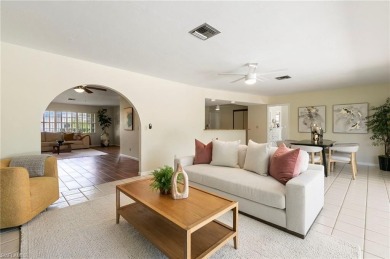 PALM RIVER!!! This North Naples Single Family home with POOL!! on LaPlaya Golf Club in Florida - for sale on GolfHomes.com, golf home, golf lot