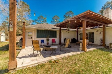 Beautifully renovated 3-bed, 2-bath brick home featuring a 2019 on Pinewood Country Club in Louisiana - for sale on GolfHomes.com, golf home, golf lot