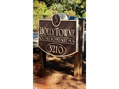 A ROOM WITH A VIEW? Here it is! Located on Holly Tree Golf on Holly Tree Country Club in South Carolina - for sale on GolfHomes.com, golf home, golf lot