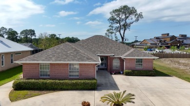 Come see this Stunning one owner custom home that offers 3 bed on Hombre Golf Club in Florida - for sale on GolfHomes.com, golf home, golf lot