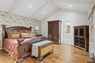 This 4 bedrooms, 3 bathrooms (one is a Jack and Jill) home on Mount Pleasant Country Club in Texas - for sale on GolfHomes.com, golf home, golf lot
