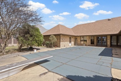 This 4 bedrooms, 3 bathrooms (one is a Jack and Jill) home on Mount Pleasant Country Club in Texas - for sale on GolfHomes.com, golf home, golf lot