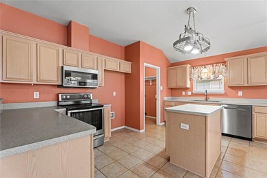 Rare single-owner home hit the market offering comfort, space on Hidden Creek Golf Course in Texas - for sale on GolfHomes.com, golf home, golf lot