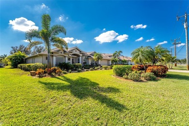 WELCOME TO YOUR SLICE OF PARADISE IN ROTONDA WEST -- an iconic on Rotonda Golf and Country Club - Long Marsh  in Florida - for sale on GolfHomes.com, golf home, golf lot