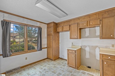 Investment Gold, First Time Buyer, or Renovator's dream: Condo on Holly Tree Country Club in South Carolina - for sale on GolfHomes.com, golf home, golf lot