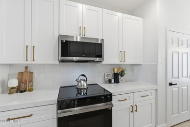 Come and see this freshly remodeled 2 bedroom plus den, 2 bath on Desert Springs Golf Course in Arizona - for sale on GolfHomes.com, golf home, golf lot