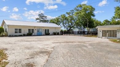 Come on over and look at this recently remodeled home in the on Tidewater Golf Club and Plantation in South Carolina - for sale on GolfHomes.com, golf home, golf lot