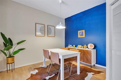 Welcome to Las Palmas of Sarasota, a highly desirable gated on The Meadows Golf and Country Club in Florida - for sale on GolfHomes.com, golf home, golf lot