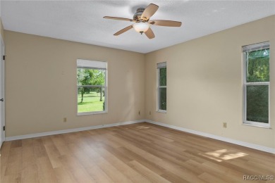 Beautiful Golf Course Home - Move-In Ready! Perfectly maintained on Inverness Golf and Country Club in Florida - for sale on GolfHomes.com, golf home, golf lot