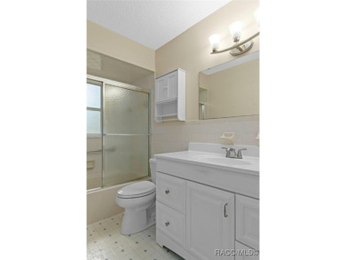 Beautiful Golf Course Home - Move-In Ready! Perfectly maintained on Inverness Golf and Country Club in Florida - for sale on GolfHomes.com, golf home, golf lot