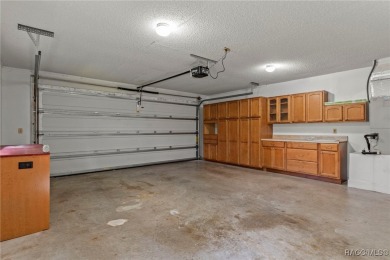 Beautiful Golf Course Home - Move-In Ready! Perfectly maintained on Inverness Golf and Country Club in Florida - for sale on GolfHomes.com, golf home, golf lot