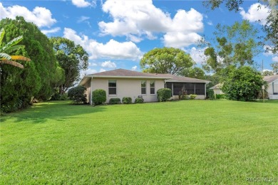 Beautiful Golf Course Home - Move-In Ready! Perfectly maintained on Inverness Golf and Country Club in Florida - for sale on GolfHomes.com, golf home, golf lot