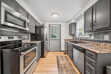 Hilliard Schools and Columbus Taxes. Welcome to this stunning 3 on Raymond Memorial Golf Course in Ohio - for sale on GolfHomes.com, golf home, golf lot