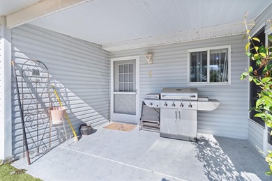 Under contract-accepting backup offers. Welcome to the PREMIER on The Links of Spruce Creek in Florida - for sale on GolfHomes.com, golf home, golf lot