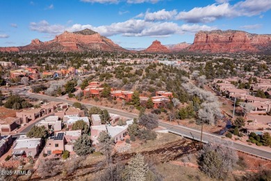 Stunning single-level 3 bed, 2.5 bath Sedona home with on Canyon Mesa Country Club in Arizona - for sale on GolfHomes.com, golf home, golf lot