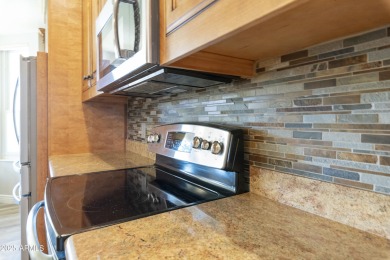 Completely updated 2BR, 2BA w/golf cart garage Ventana model in on Cottonwood Country Club in Arizona - for sale on GolfHomes.com, golf home, golf lot