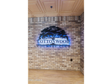 Completely updated 2BR, 2BA w/golf cart garage Ventana model in on Cottonwood Country Club in Arizona - for sale on GolfHomes.com, golf home, golf lot