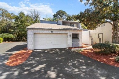 One or more photo(s) has been virtually staged. Charming 2 Bed on Sugarmill Woods Golf and Country Club in Florida - for sale on GolfHomes.com, golf home, golf lot