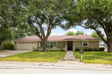 Welcome to this stunning 3-bed, 2-bath home on a spacious on Harlingen Country Club in Texas - for sale on GolfHomes.com, golf home, golf lot