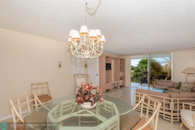 HANDYMAN SPECIAL!!! Don't Miss Out On The Opportunity To Own on Oriole Golf and Tennis Club in Florida - for sale on GolfHomes.com, golf home, golf lot