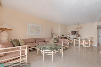 HANDYMAN SPECIAL!!! Don't Miss Out On The Opportunity To Own on Oriole Golf and Tennis Club in Florida - for sale on GolfHomes.com, golf home, golf lot
