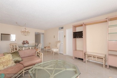 HANDYMAN SPECIAL!!! Don't Miss Out On The Opportunity To Own on Oriole Golf and Tennis Club in Florida - for sale on GolfHomes.com, golf home, golf lot