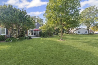 SOUGHT AFTER MANCHESTER * IMPECCABLY MAINTAINED * GOLF COURSE on Rob Roy Golf Club in Illinois - for sale on GolfHomes.com, golf home, golf lot