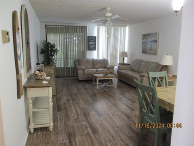 REDUCED!!!**OWNERS WANT OFFERS!!!WELCOME HOME!!! HARDLEY LIVED on Colony West Country Club in Florida - for sale on GolfHomes.com, golf home, golf lot