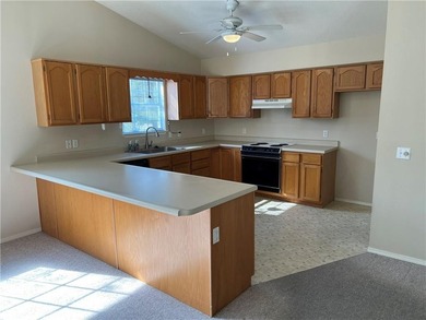 Outstanding price and location, new roof and gutters, very well on Bella Vista Country Club and Golf Course in Arkansas - for sale on GolfHomes.com, golf home, golf lot