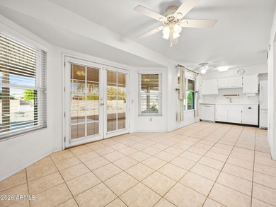 Welcome home to this well-maintained 2 bed, 2 bath Sun City gem on Union Hills Country Club in Arizona - for sale on GolfHomes.com, golf home, golf lot