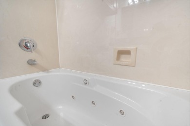 Rare find! This true one bedroom (not studio) condo in the on Ledgestone Country Club and Golf Course in Missouri - for sale on GolfHomes.com, golf home, golf lot