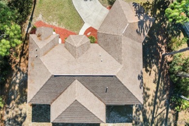 This spacious and inviting three-bedroom, plus den, two-bath on Sugarmill Woods Golf and Country Club in Florida - for sale on GolfHomes.com, golf home, golf lot