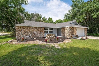 Newly remodeled 3 bed 2 bath w/ 2 car garage, large Dome on Deltona Golf Club in Florida - for sale on GolfHomes.com, golf home, golf lot