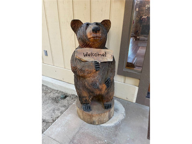 What is a *Prow-Style* home?  Think of the front of a large boat on Lake Arrowhead Country Club in California - for sale on GolfHomes.com, golf home, golf lot