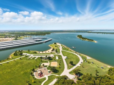 Beautifully updated and move-in ready, this 4-bedroom, 3.5-bath on Stewart Peninsula Golf Course in Texas - for sale on GolfHomes.com, golf home, golf lot
