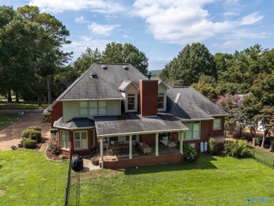 Stunning 4BR, 3.5BA home in desirable Hampton Cove on the 9th on Hampton Cove Golf Course in Alabama - for sale on GolfHomes.com, golf home, golf lot