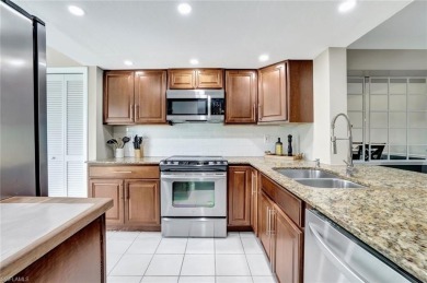 Come see this his turnkey 2 bedroom, 2 bathrooms condo in the on  in Florida - for sale on GolfHomes.com, golf home, golf lot