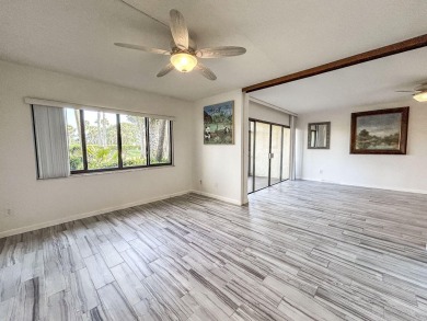 Cozy 1bedroom 1 bath condo in Ocean Villas III in the highly on Ocean Village Golf Course in Florida - for sale on GolfHomes.com, golf home, golf lot
