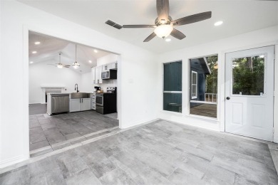 Seller PAYING HOA TRANSFER FEE FOR BUYER! 

Nestled in a on Holly Lake Ranch Golf Club in Texas - for sale on GolfHomes.com, golf home, golf lot