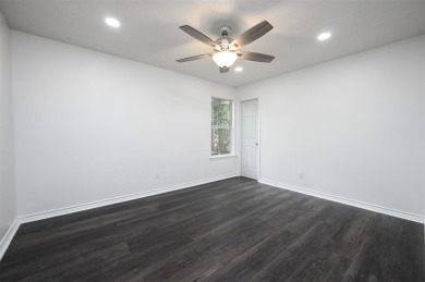 Seller PAYING HOA TRANSFER FEE FOR BUYER! 

Nestled in a on Holly Lake Ranch Golf Club in Texas - for sale on GolfHomes.com, golf home, golf lot