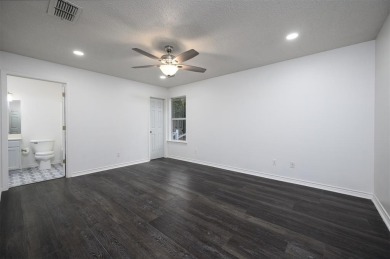 Seller PAYING HOA TRANSFER FEE FOR BUYER! 

Nestled in a on Holly Lake Ranch Golf Club in Texas - for sale on GolfHomes.com, golf home, golf lot