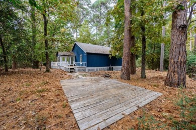 Seller PAYING HOA TRANSFER FEE FOR BUYER! 

Nestled in a on Holly Lake Ranch Golf Club in Texas - for sale on GolfHomes.com, golf home, golf lot