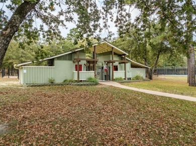 Seller PAYING HOA TRANSFER FEE FOR BUYER! 

Nestled in a on Holly Lake Ranch Golf Club in Texas - for sale on GolfHomes.com, golf home, golf lot