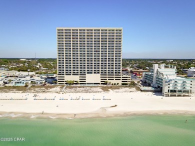 This beautifully updated 2-bedroom, 2-bath condo offers the on Holiday Golf Club in Florida - for sale on GolfHomes.com, golf home, golf lot