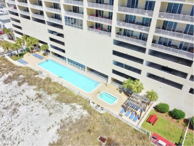This beautifully updated 2-bedroom, 2-bath condo offers the on Holiday Golf Club in Florida - for sale on GolfHomes.com, golf home, golf lot